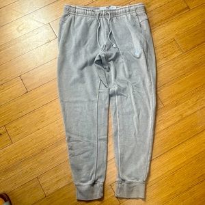 Nike mens medium jogger. With pockets. Lightly used. Non smoking house